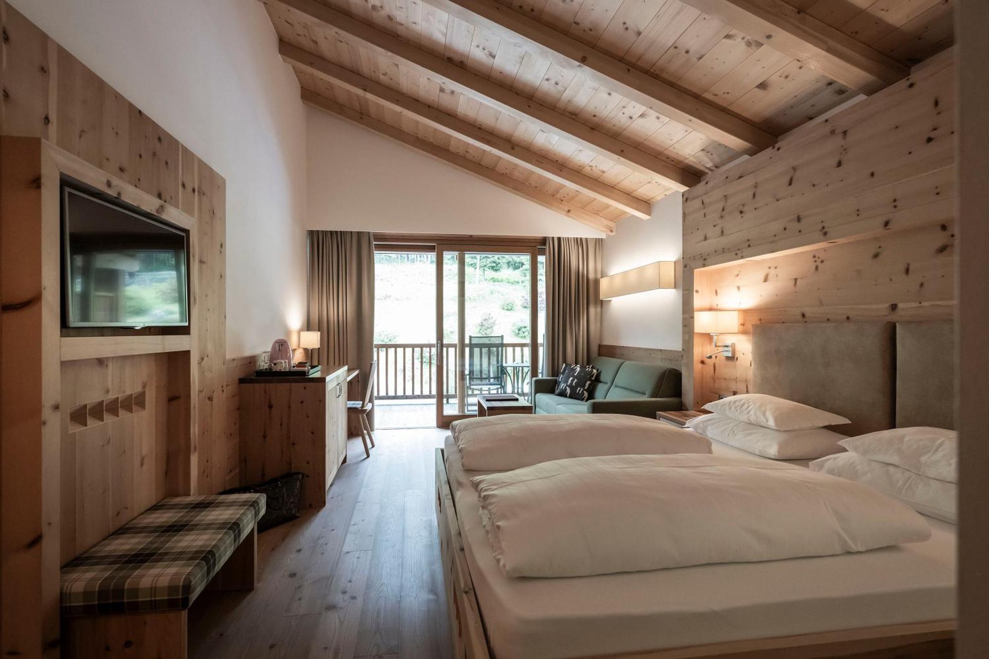 Dolmites Nature Hotel Vigilerhof Siusi Esterno foto